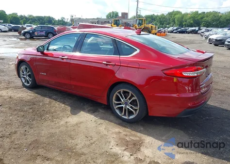 2019 Ford Fusion Hybrid Titanium из США, поврежденный, VIN 3FA6P0RU4KR257540